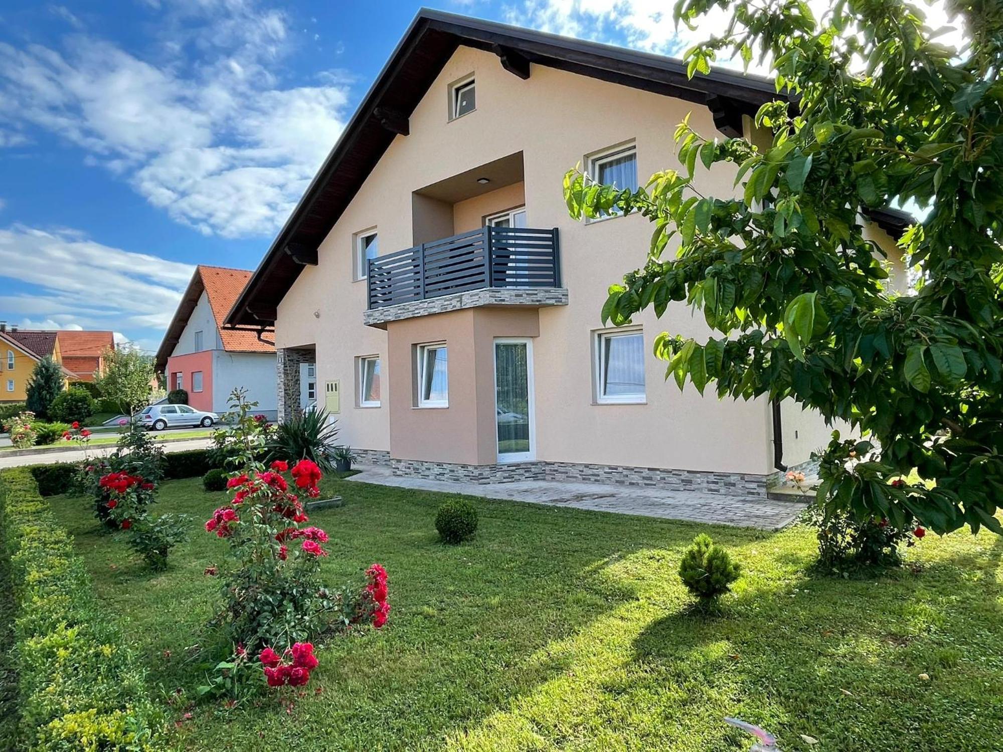 Apartman Nativis Otočac Екстериор снимка